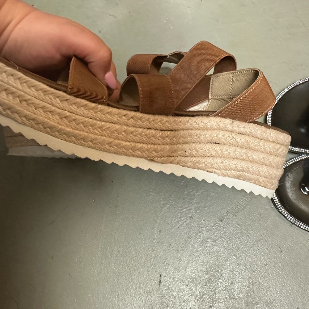 Platform Sandals - Picture 2 of 2